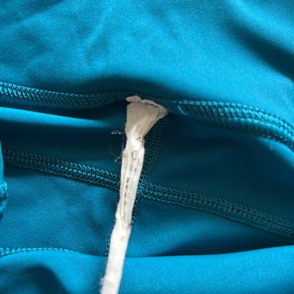 Lululemon Run Fast and Free 17” Crops - Size 4 - Picture 5 of 6